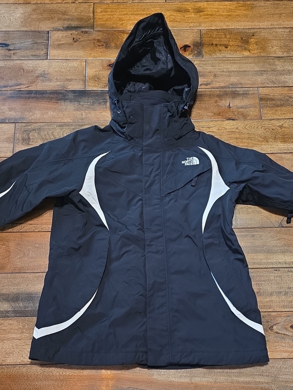 The North Face Women's AZIS HyVent Shell Jacket Winter Ski Black White Hooded M